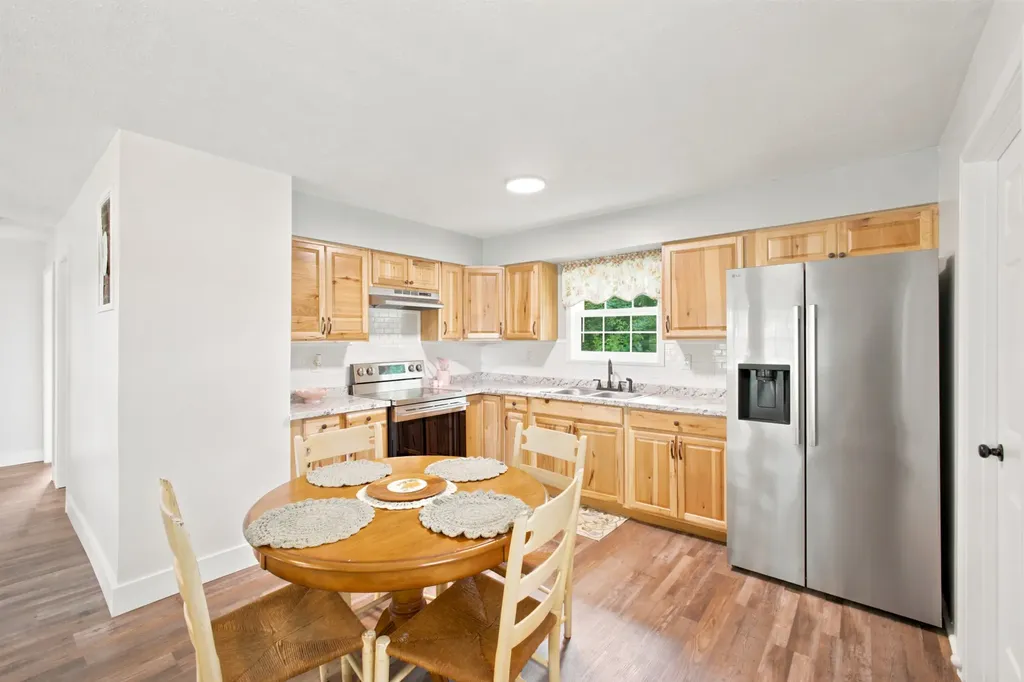 5530 Nashville Highway Deer Lodge TN 37726