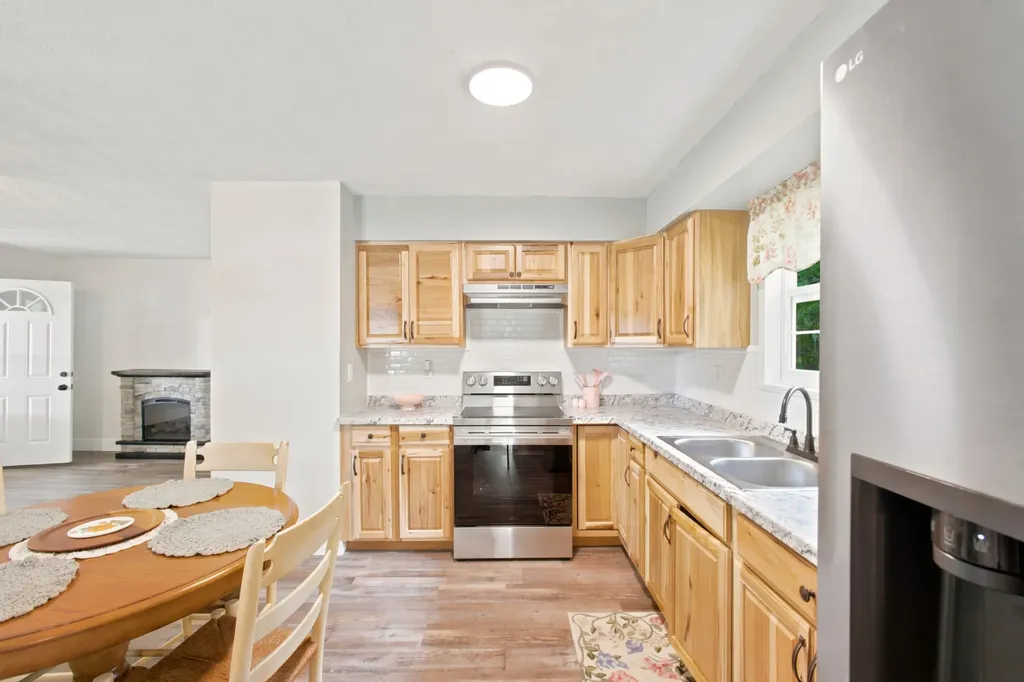 5530 Nashville Highway Deer Lodge TN 37726