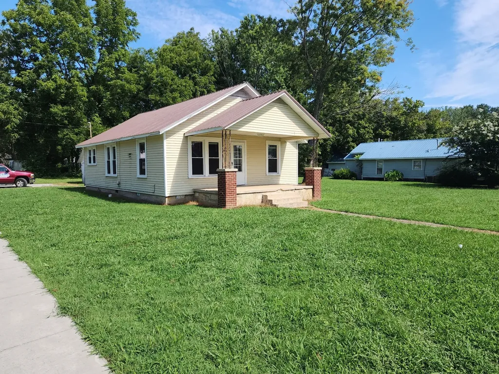 416 W Moore Street Tullahoma TN 37388