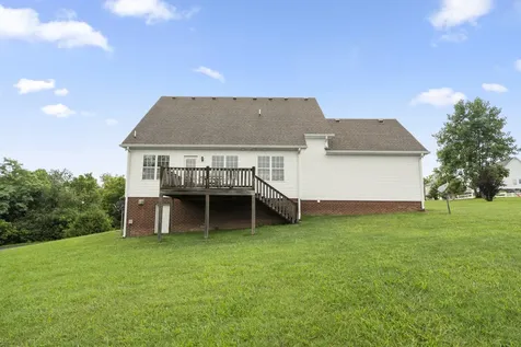 160 Lena Loop Burns TN 37029
