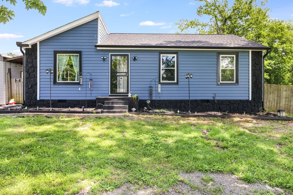 402 Wilkinson Lane White House TN 37188