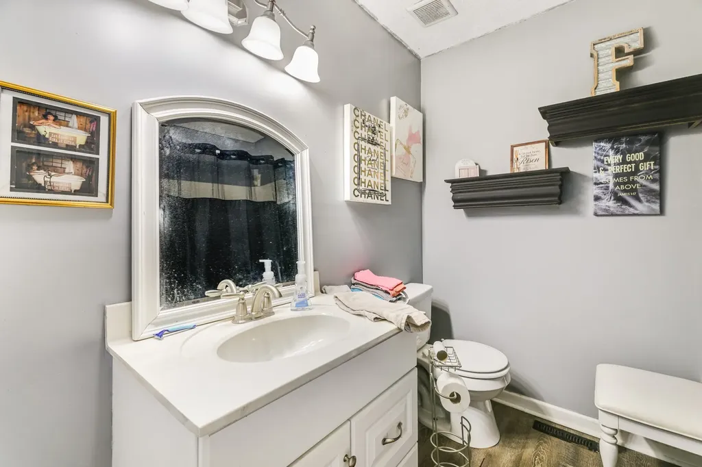 402 Wilkinson Lane White House TN 37188