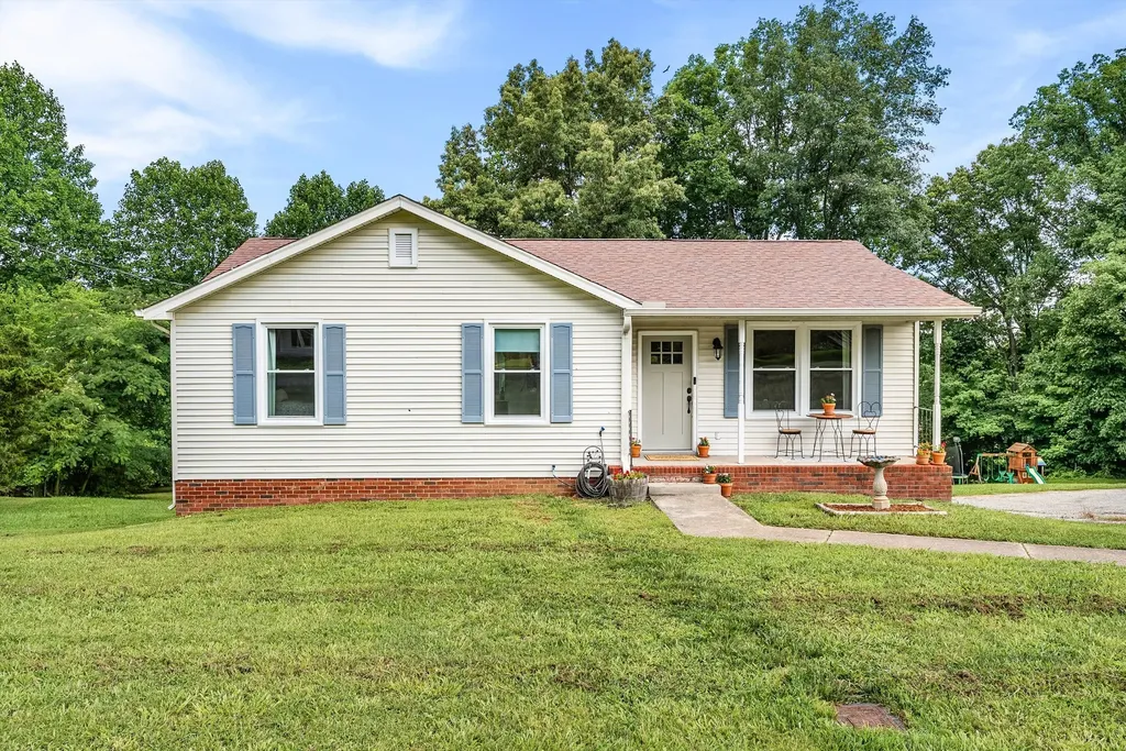 250 Old Columbia Road Dickson TN 37055