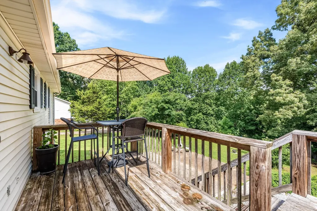 250 Old Columbia Road Dickson TN 37055
