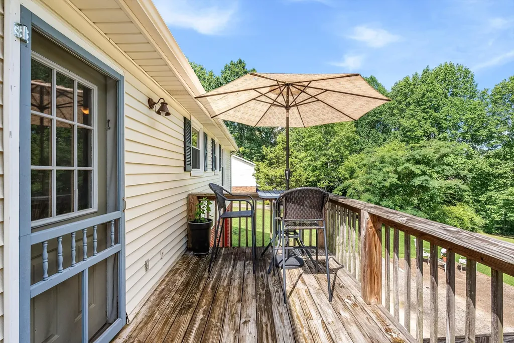 250 Old Columbia Road Dickson TN 37055