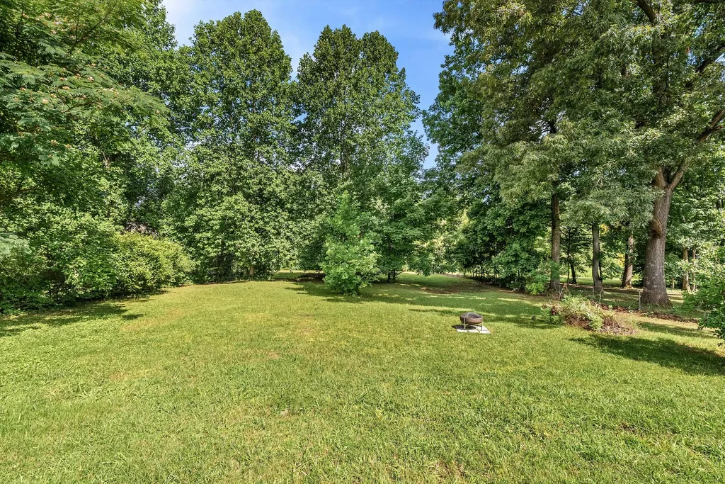 250 Old Columbia Road Dickson TN 37055