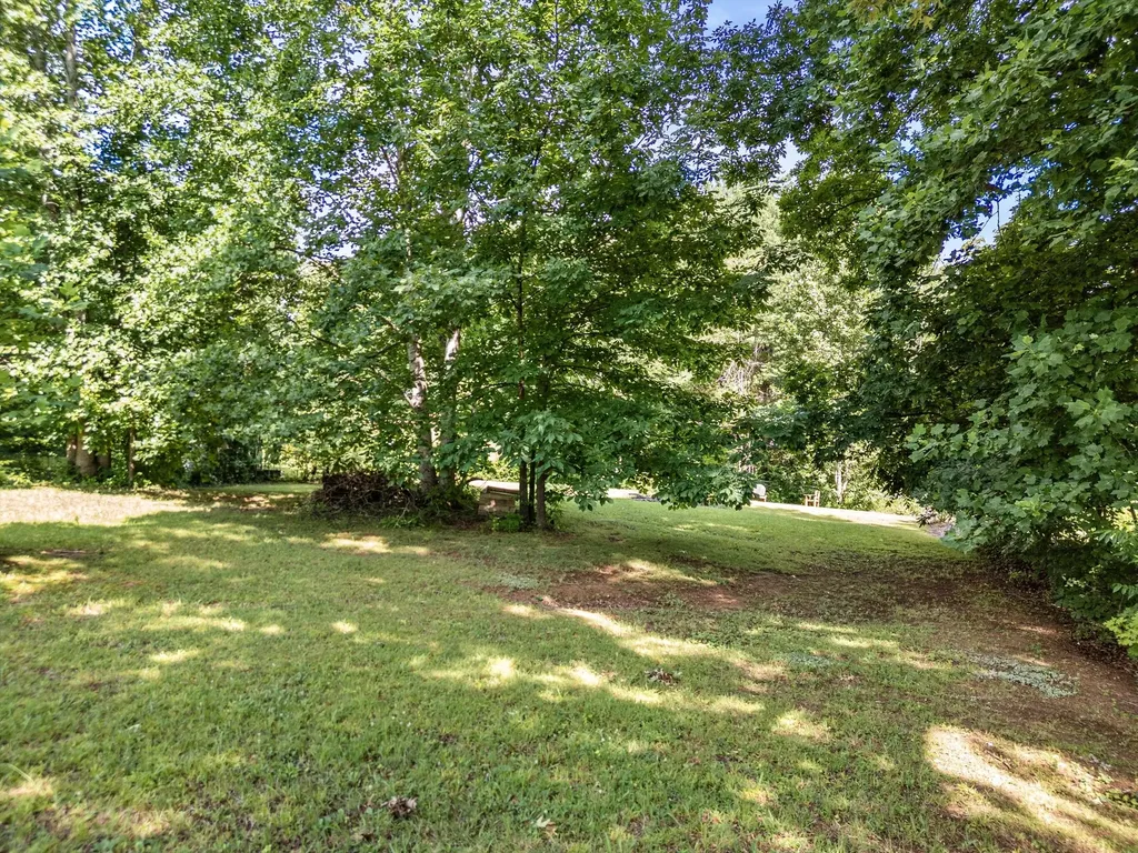 250 Old Columbia Road Dickson TN 37055
