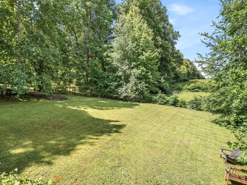 250 Old Columbia Road Dickson TN 37055