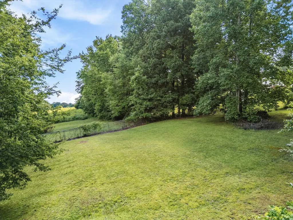 250 Old Columbia Road Dickson TN 37055