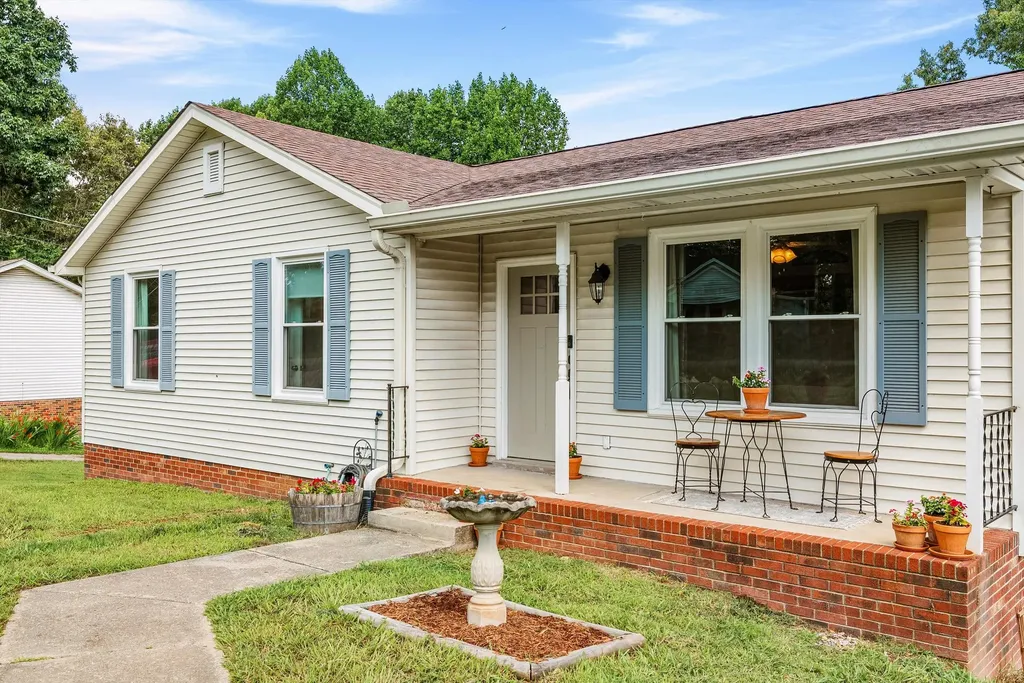 250 Old Columbia Road Dickson TN 37055