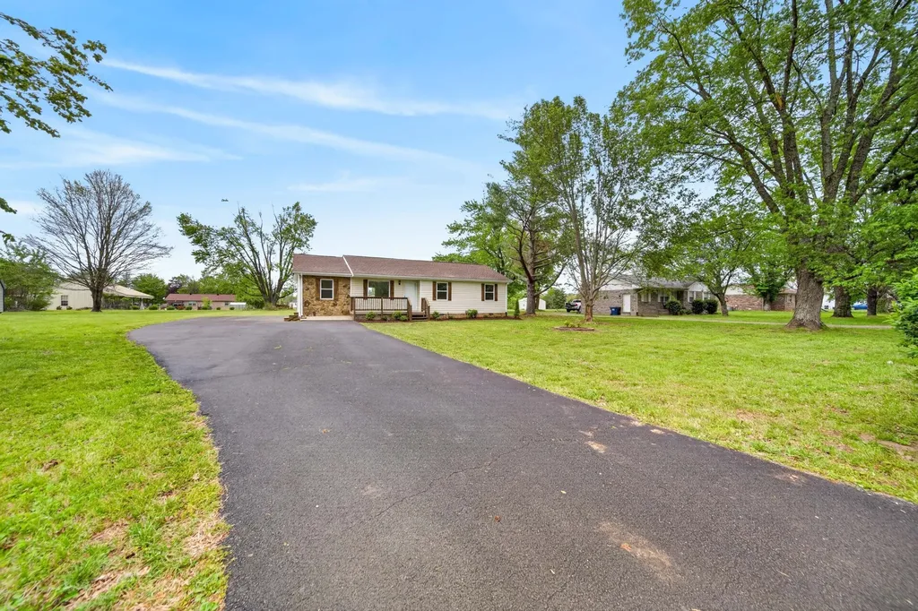 1440 Old Highway 52 Lafayette TN 37083