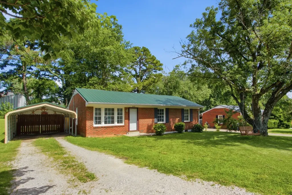 1919 Lynnwood Drive Columbia TN 38401