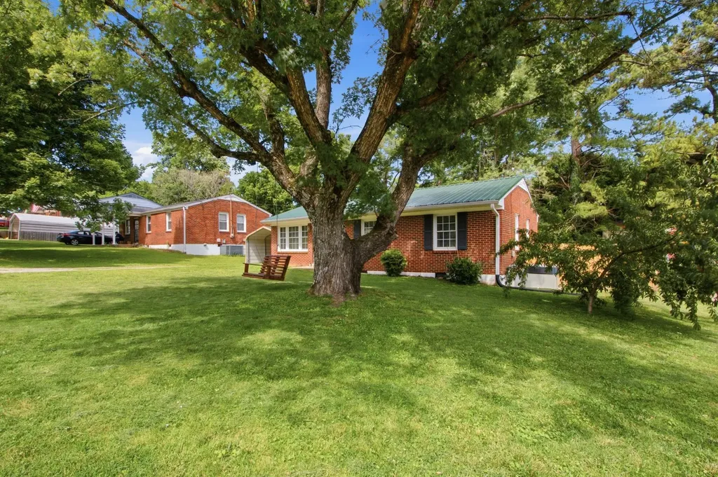 1919 Lynnwood Drive Columbia TN 38401