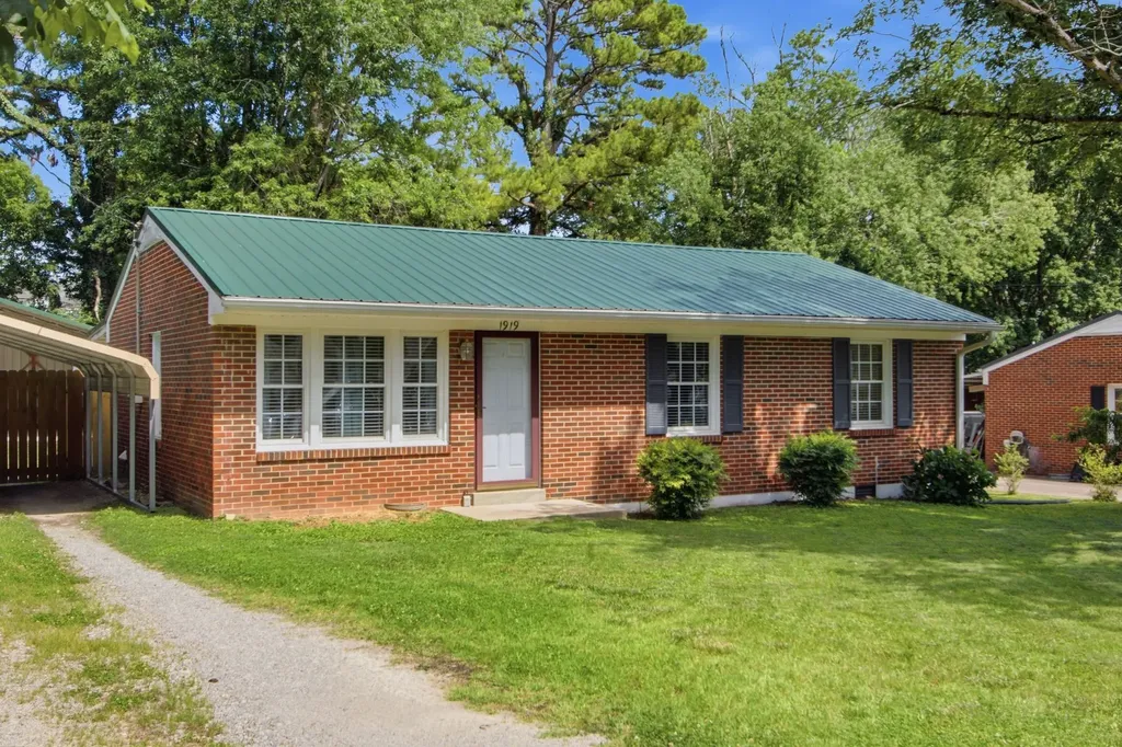1919 Lynnwood Drive Columbia TN 38401