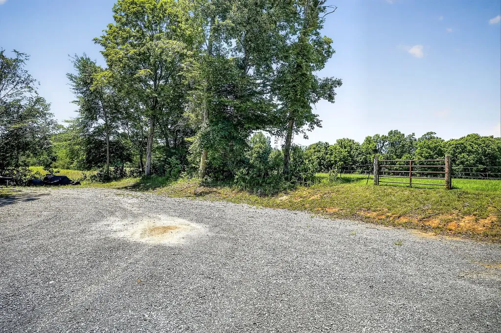 359 Allen Sells Lane Alpine TN 38543