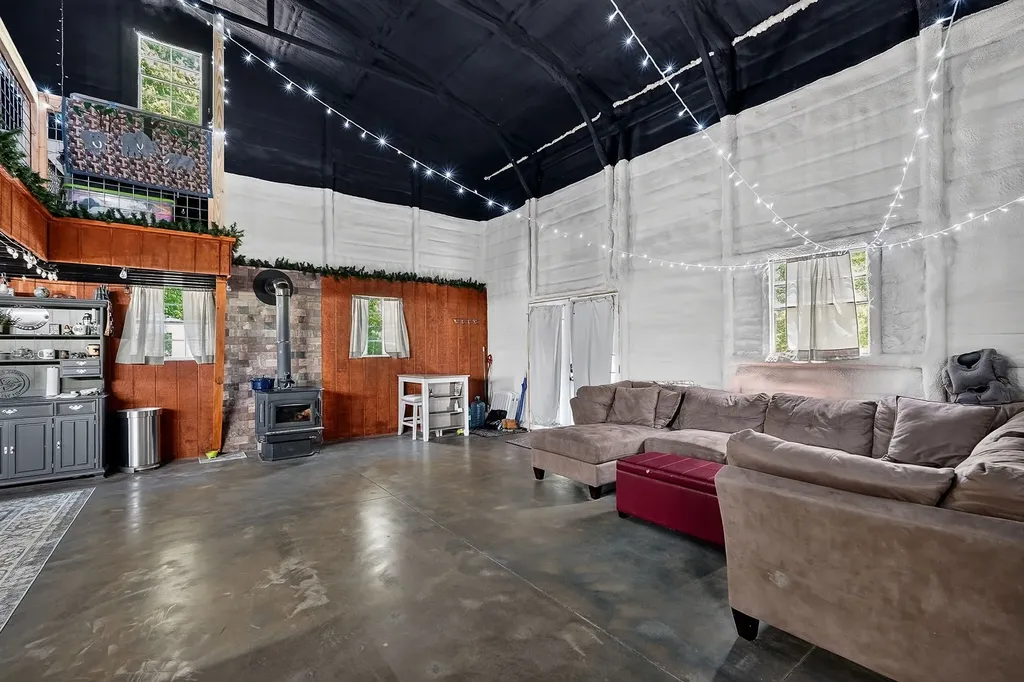 359 Allen Sells Lane Alpine TN 38543