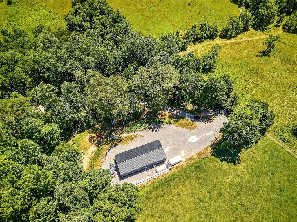 359 Allen Sells Lane Alpine TN 38543