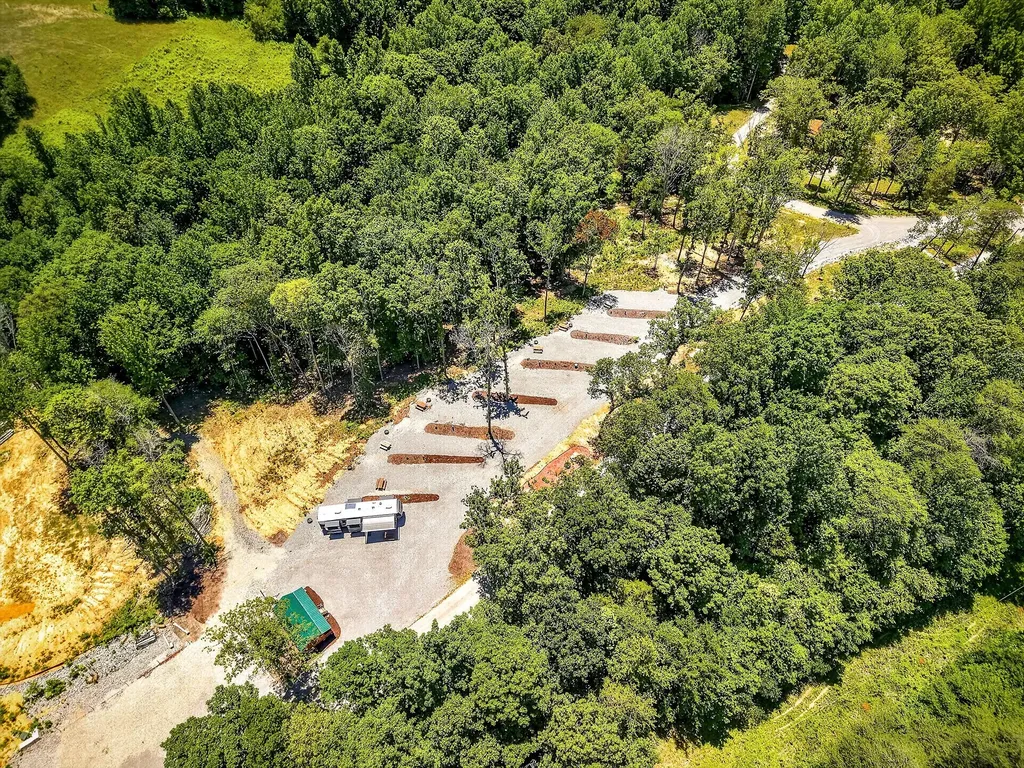 359 Allen Sells Lane Alpine TN 38543