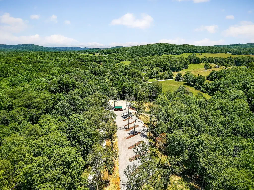 359 Allen Sells Lane Alpine TN 38543
