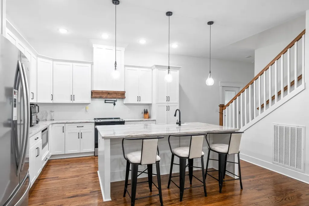 514 Doy Road, E White Bluff TN 37187