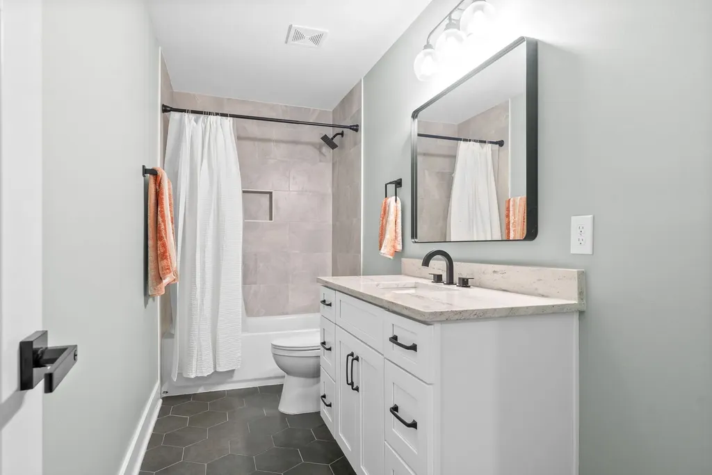 514 Doy Road, E White Bluff TN 37187