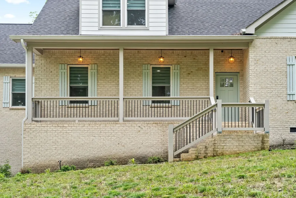 514 Doy Road, E White Bluff TN 37187