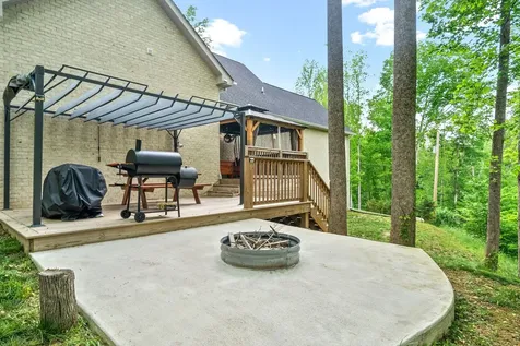514 Doy Road, E White Bluff TN 37187