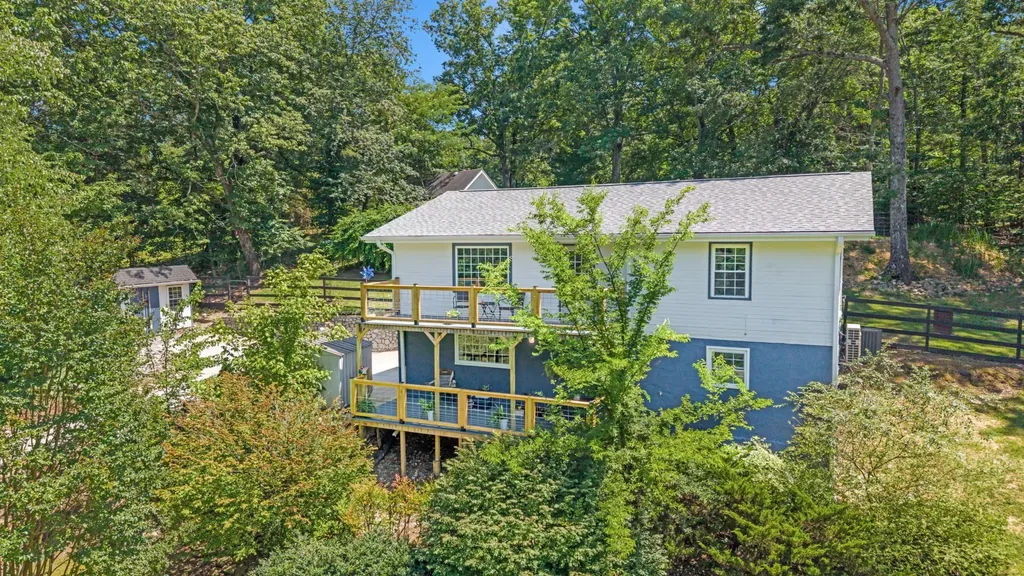8831 E Ridge Road Soddy Daisy TN 37379