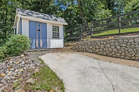 8831 E Ridge Road Soddy Daisy TN 37379