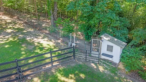 8831 E Ridge Road Soddy Daisy TN 37379