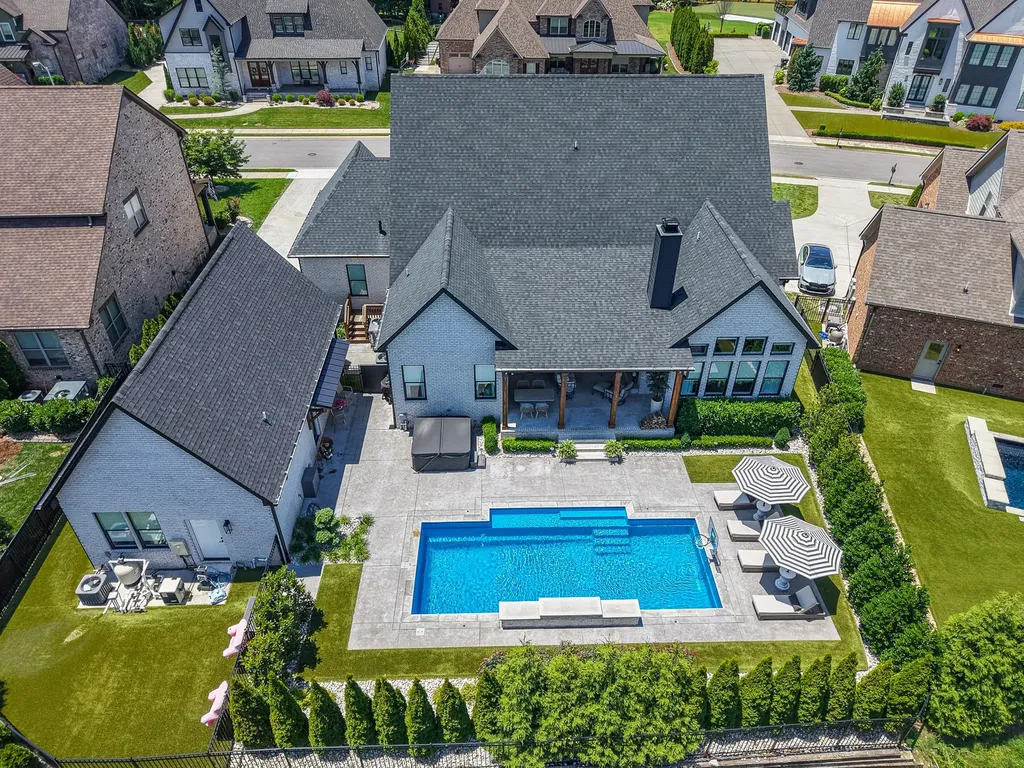 1018 Julian Way Murfreesboro TN 37128