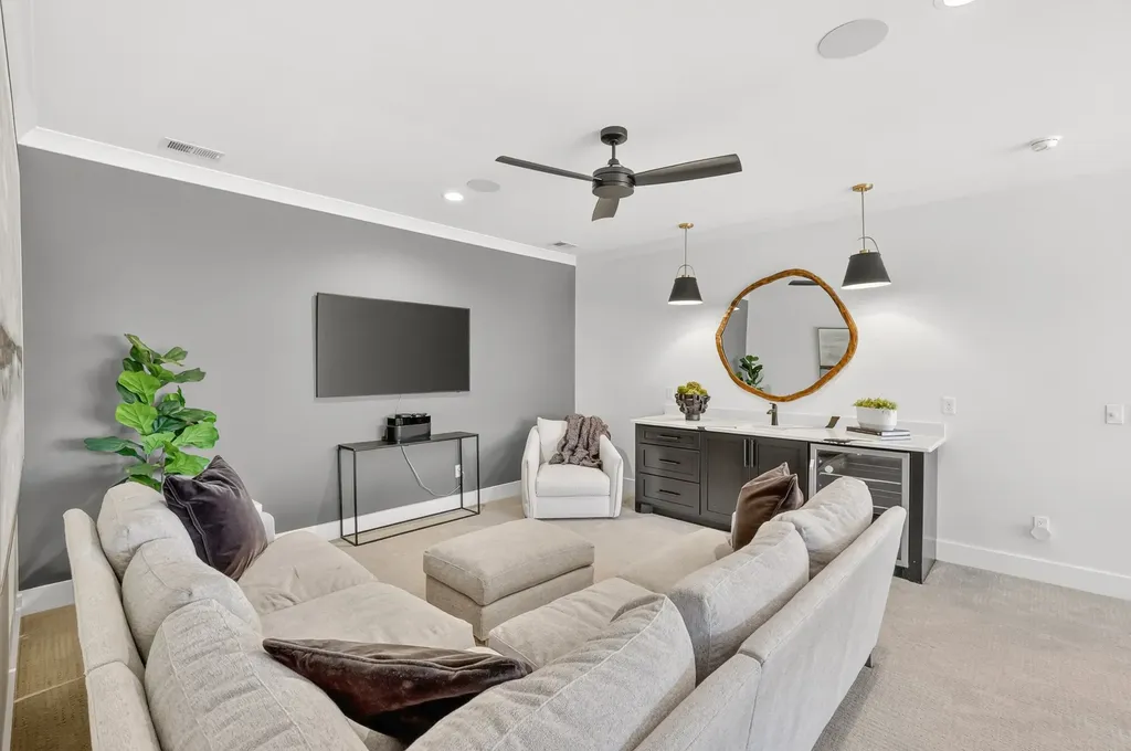 1018 Julian Way Murfreesboro TN 37128