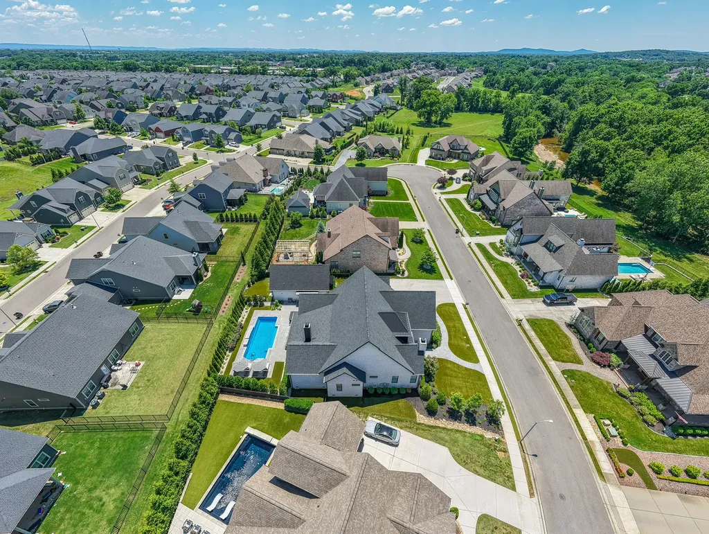 1018 Julian Way Murfreesboro TN 37128