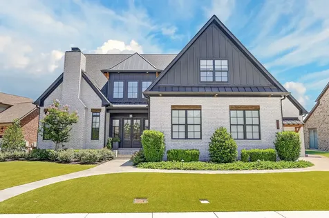 1018 Julian Way Murfreesboro TN 37128