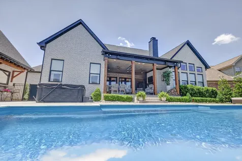 1018 Julian Way Murfreesboro TN 37128