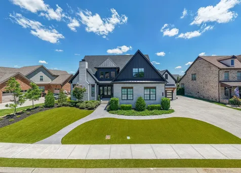 1018 Julian Way Murfreesboro TN 37128
