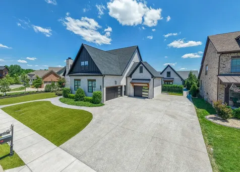 1018 Julian Way Murfreesboro TN 37128