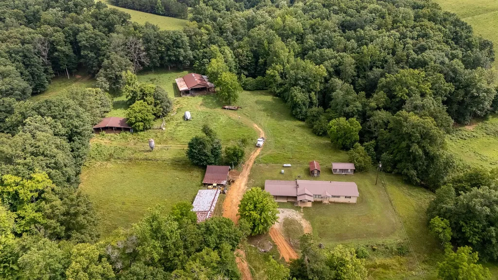 8315 Suckstem Branch Road Lawrenceburg TN 38464
