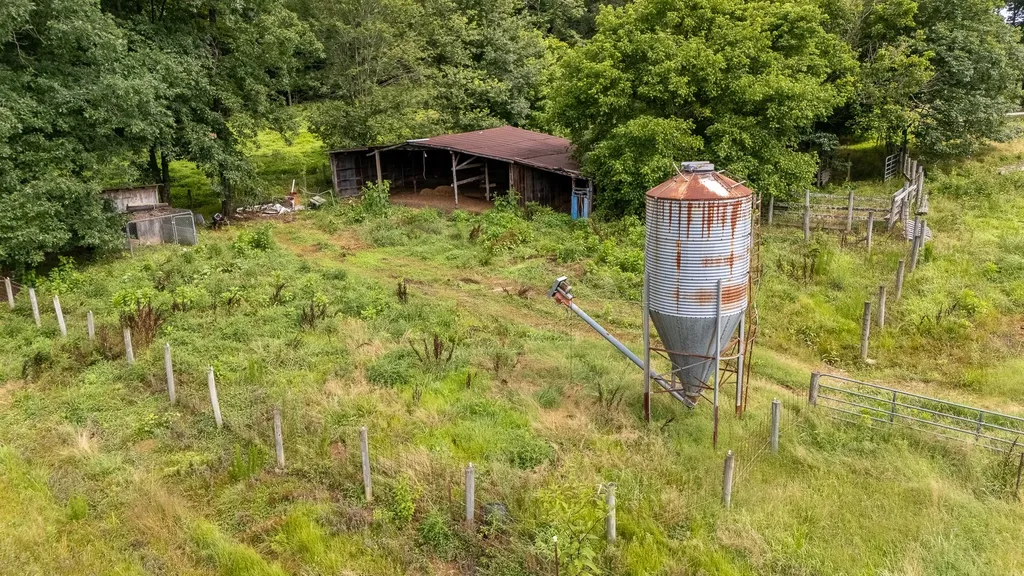 8315 Suckstem Branch Road Lawrenceburg TN 38464