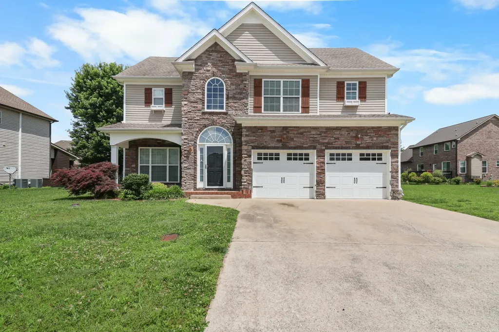 1093 Willow Circle Clarksville TN 37043