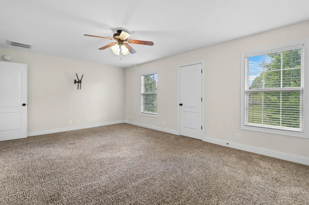 1093 Willow Circle Clarksville TN 37043