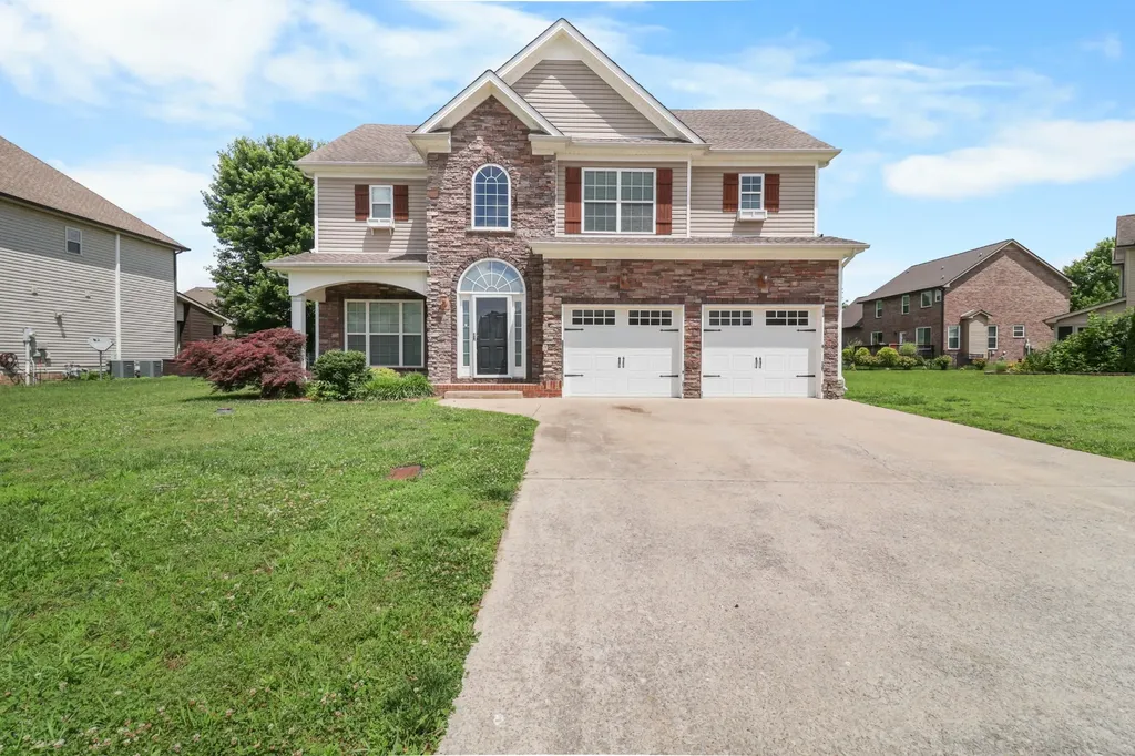 1093 Willow Circle Clarksville TN 37043