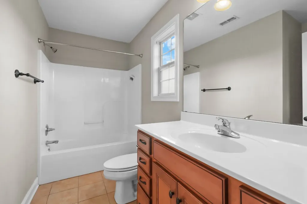 1093 Willow Circle Clarksville TN 37043