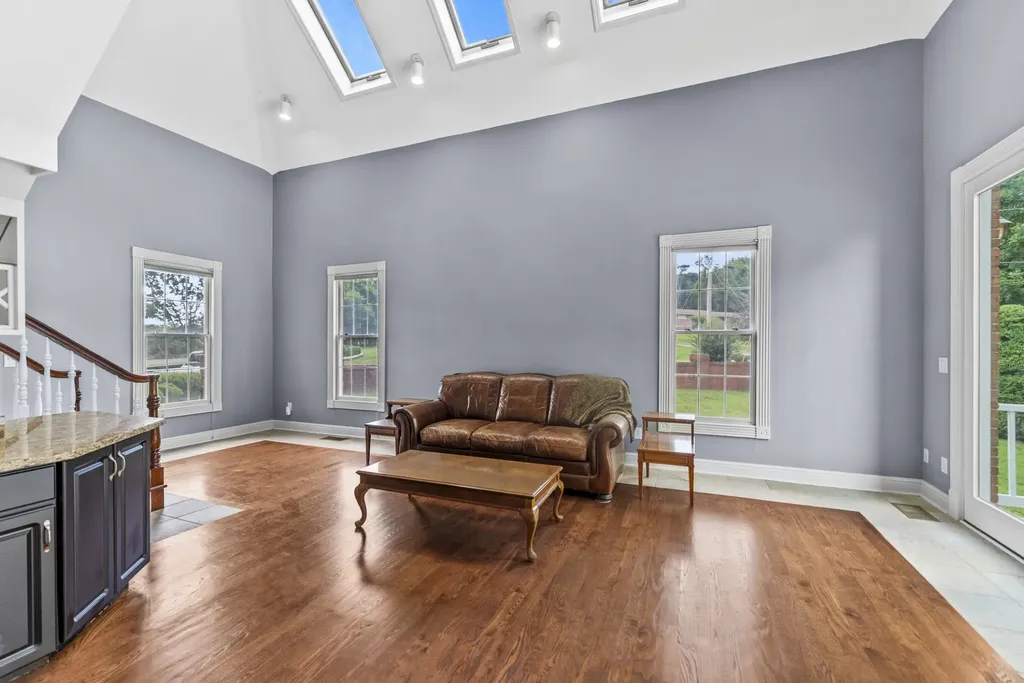 101 Governors Point Boulevard Hendersonville TN 37075