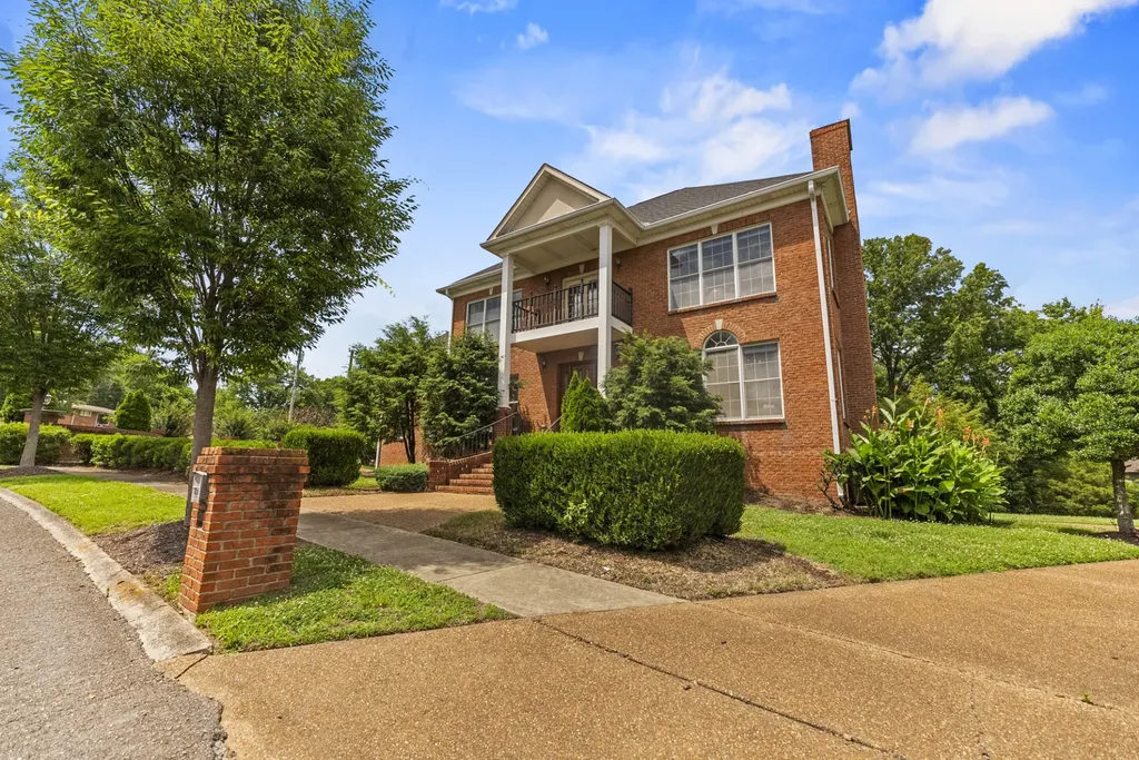 101 Governors Point Boulevard Hendersonville TN 37075