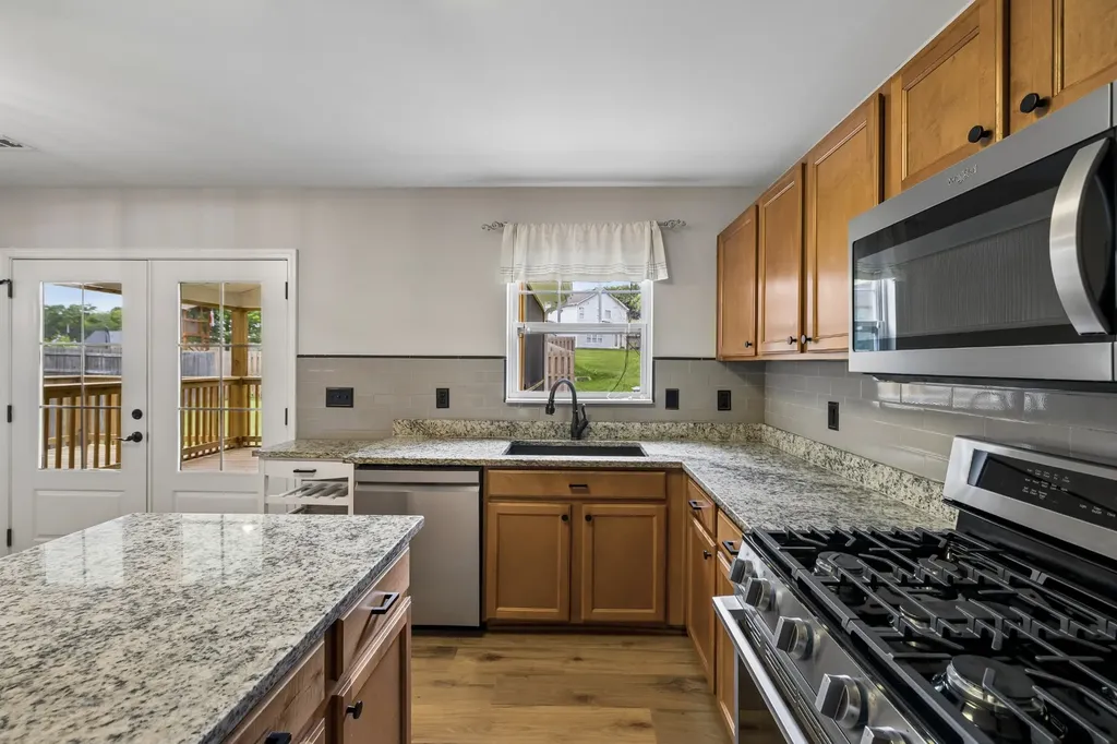 121 Cavalier Drive Hendersonville TN 37075