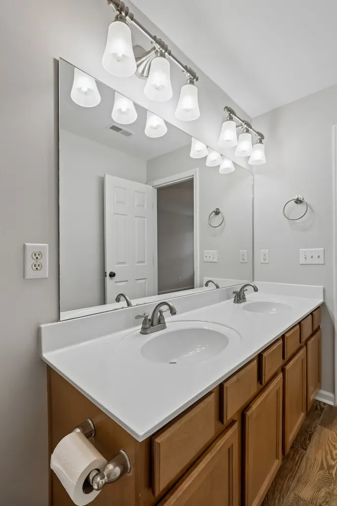 121 Cavalier Drive Hendersonville TN 37075