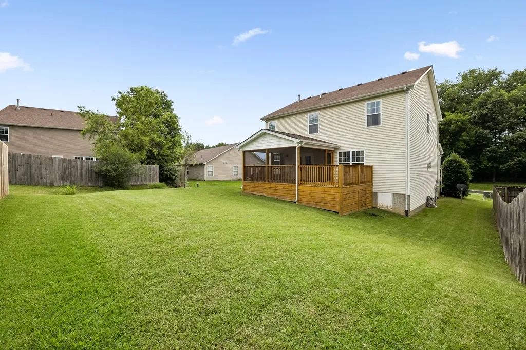 121 Cavalier Drive Hendersonville TN 37075
