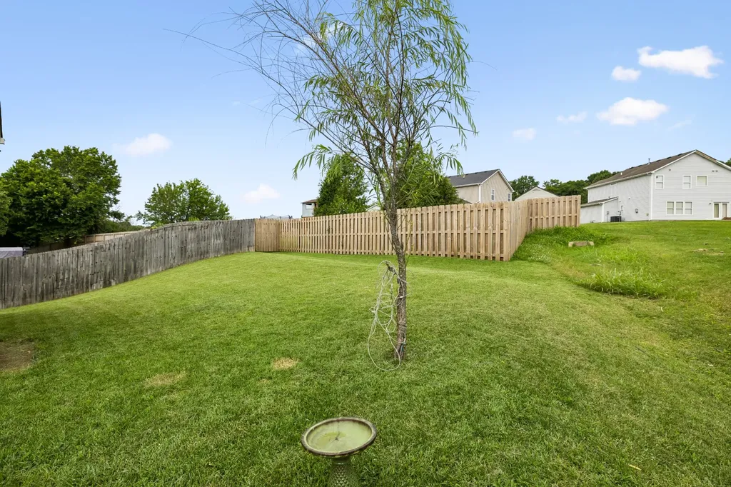 121 Cavalier Drive Hendersonville TN 37075