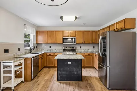 121 Cavalier Drive Hendersonville TN 37075